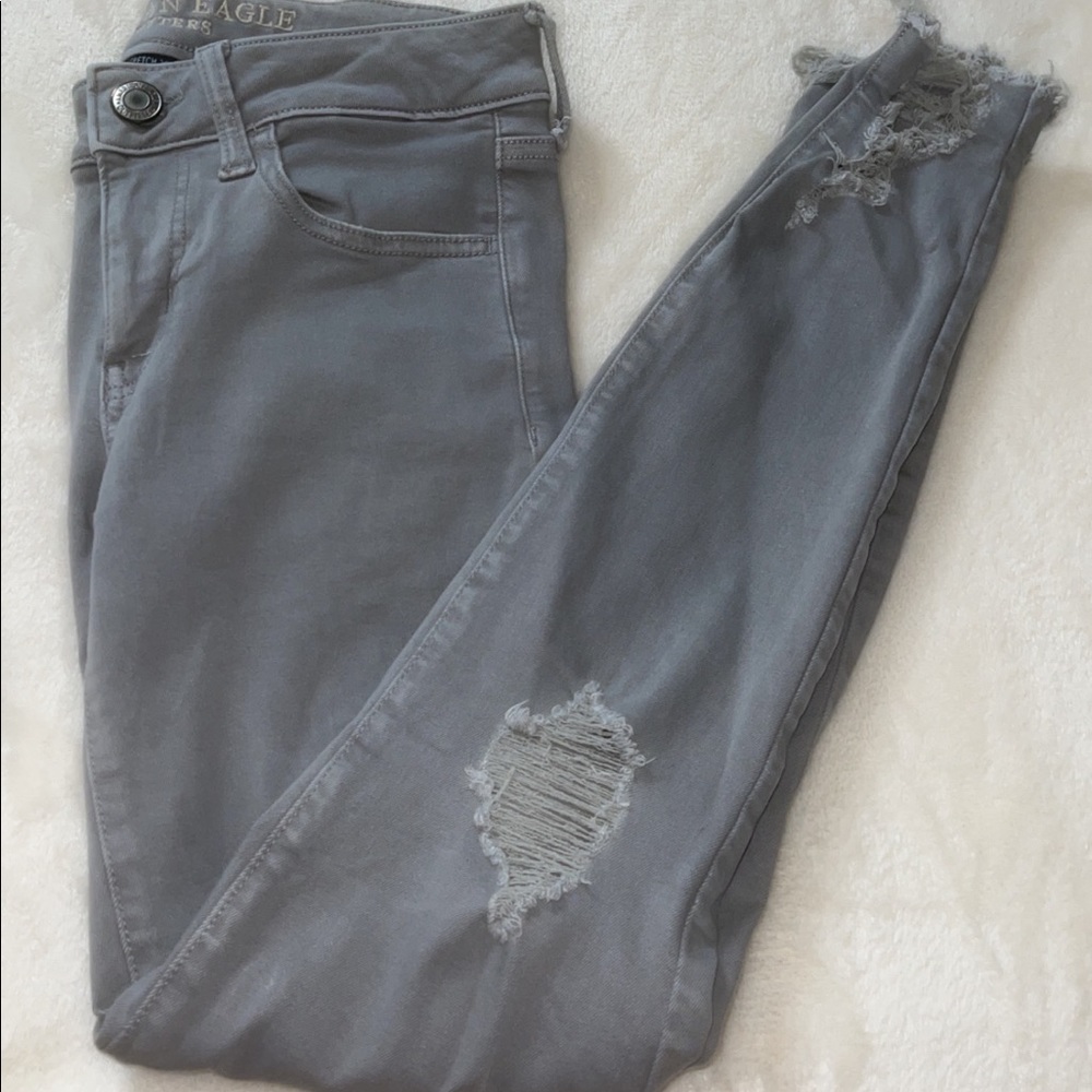 American eagle light grey ripped skinny jeans
